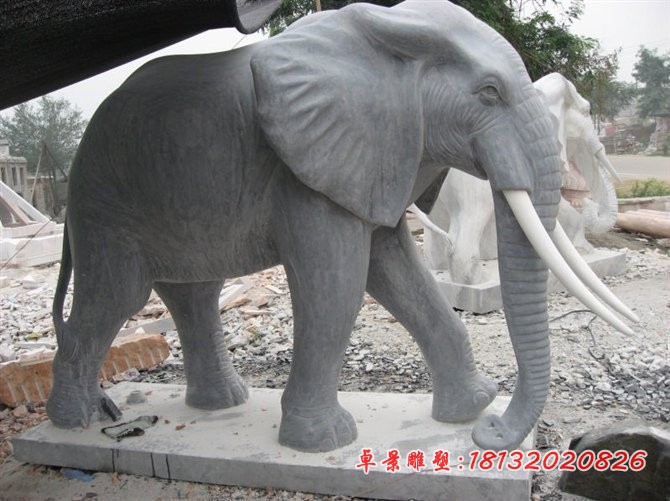 大象石雕公园大象动物雕塑