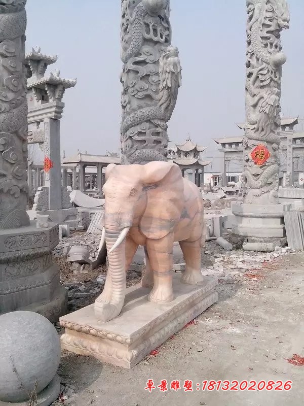 公园大象雕塑晚霞红石雕大象 (1)