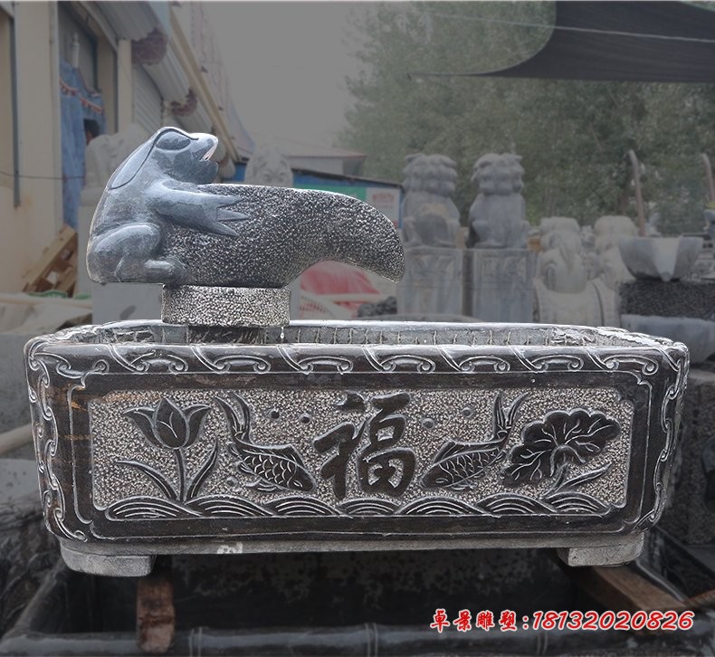 青石浮雕水池，青蛙石雕水池雕塑