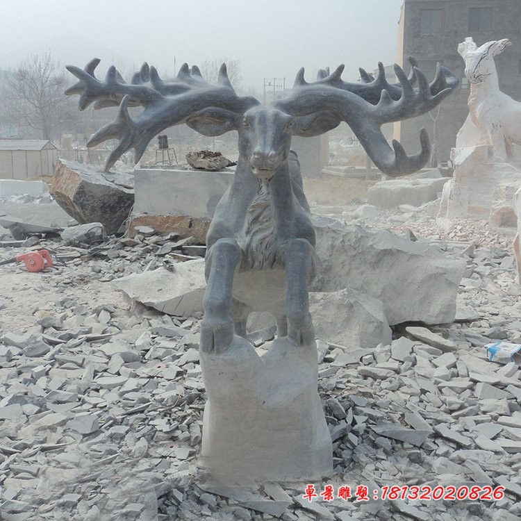 青石驯鹿雕塑 公园仿古动物石雕 