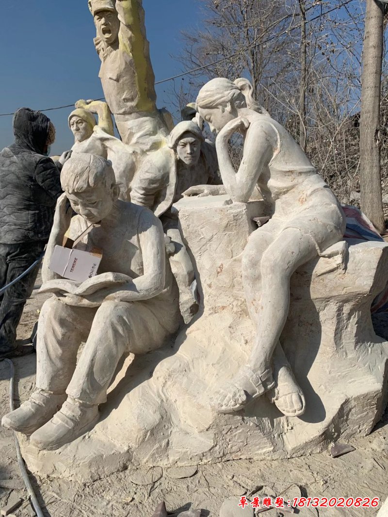 看书人物石雕 (1)