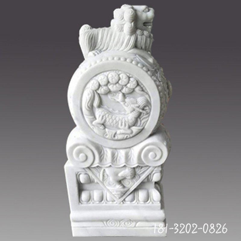 一级汉白玉门墩，狮子石门墩