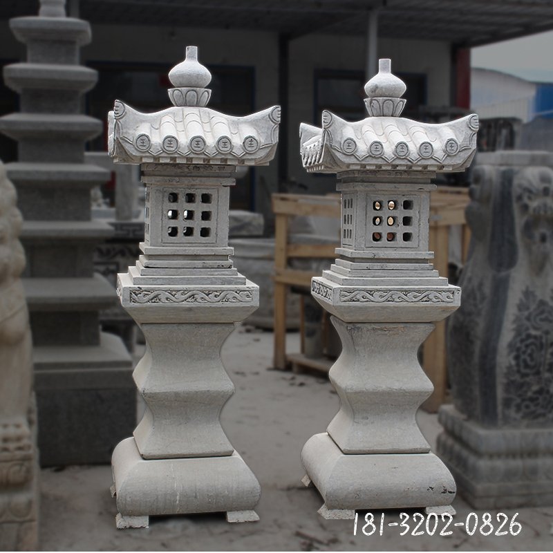 仿古石灯，镂空灯窗石雕