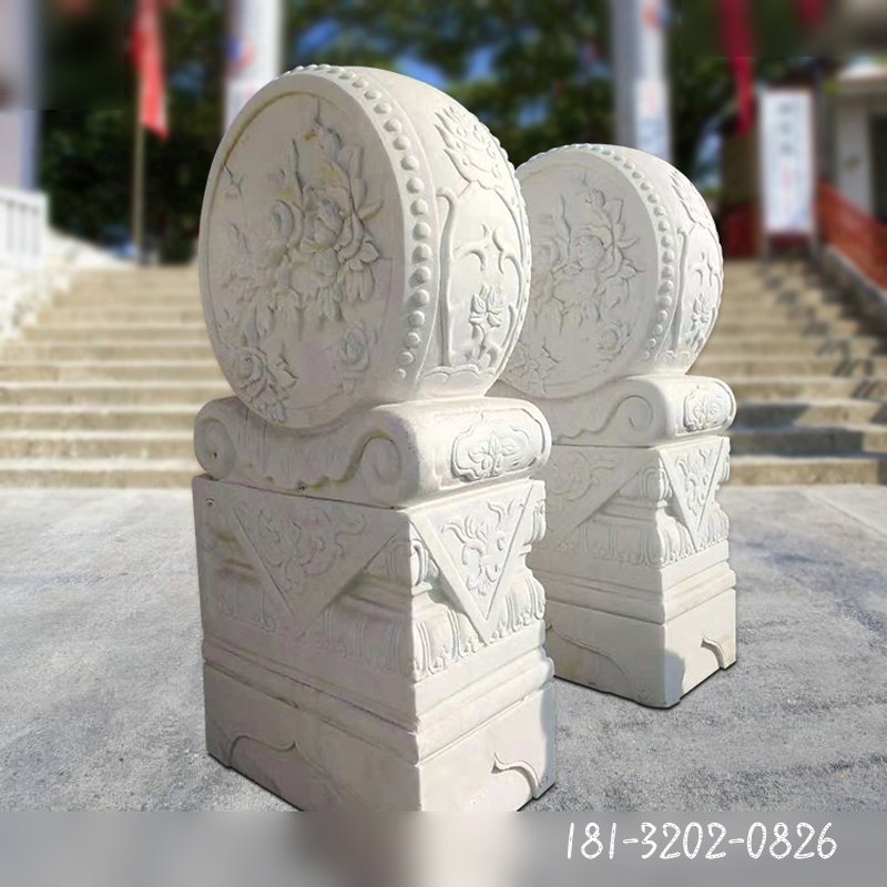 牡丹浮雕门墩，汉白玉石门鼓