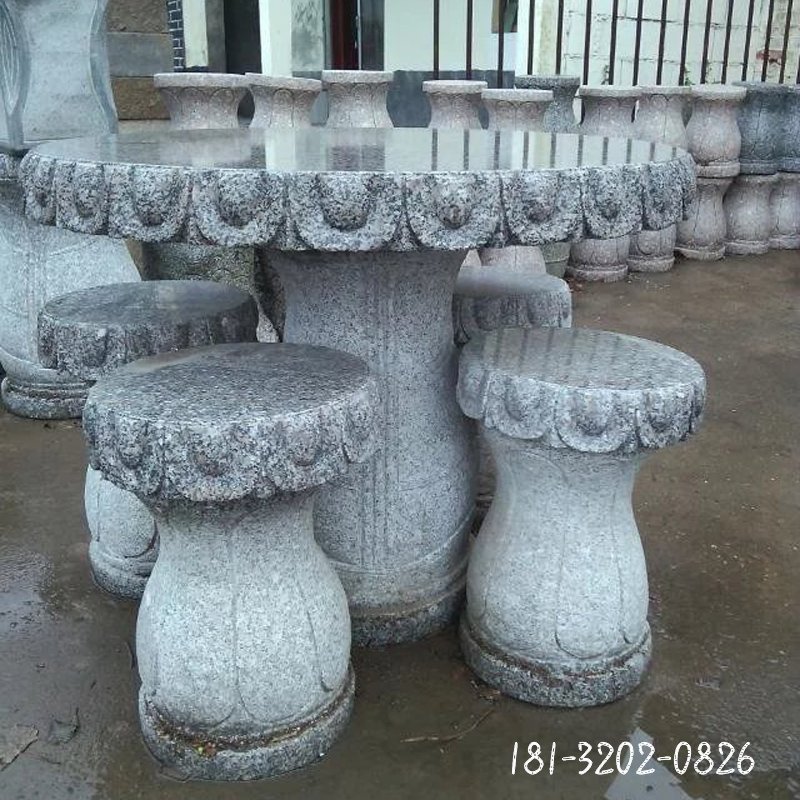 公园石桌凳雕塑，芝麻灰桌凳石雕