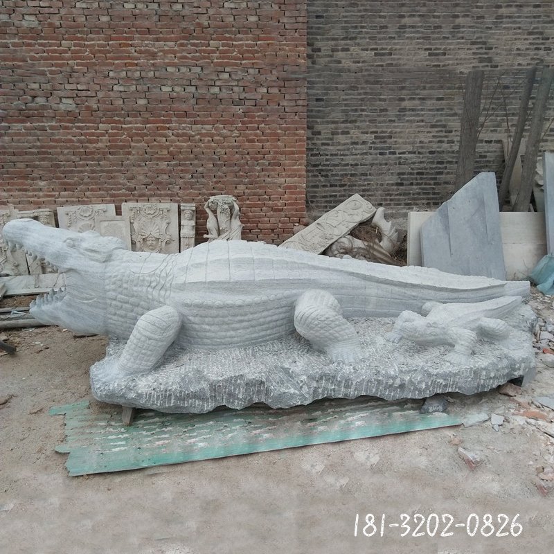 鳄鱼石雕，青石动物雕塑 (1)