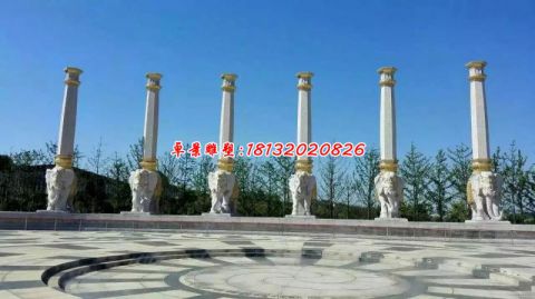 广场大象石柱
