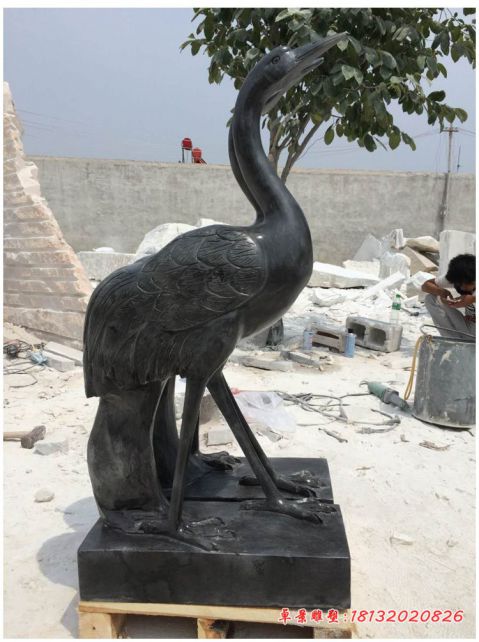 公园动物中国黑石材仙鹤石雕