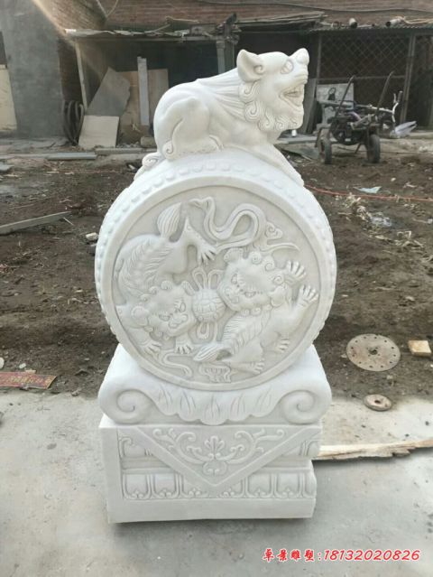 汉白玉狮子浮雕石门墩