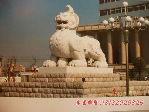 广场古代神兽谛听石雕