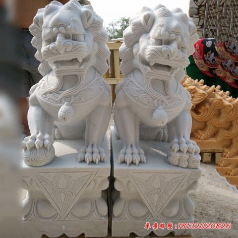 门口汉白玉踩球狮子石雕