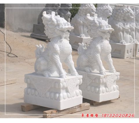 企业门口汉白玉坐式麒麟石雕