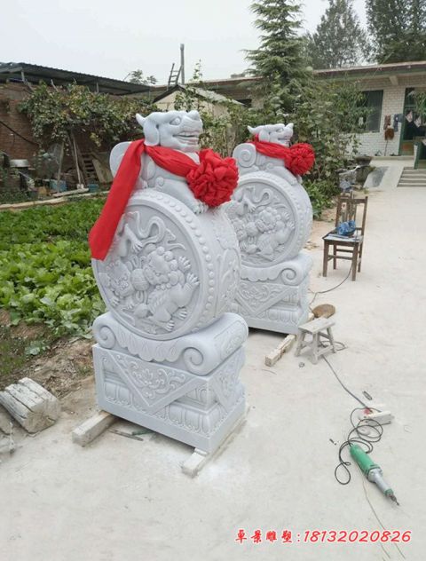 门口汉白玉貔貅门墩石雕