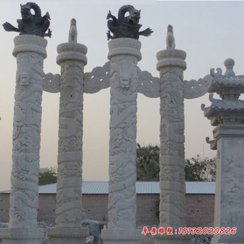 景区汉白玉盘龙柱石雕