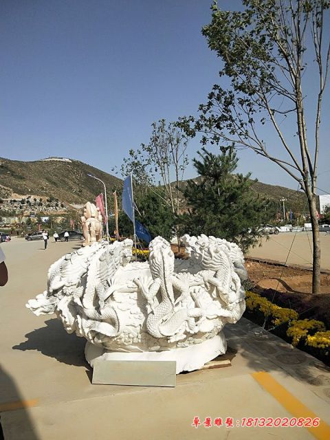 汉白玉庭院龙浮雕水缸石雕