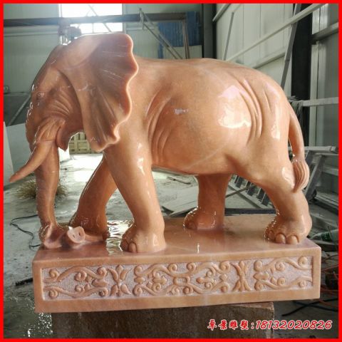 晚霞红门口招财元宝大象石雕