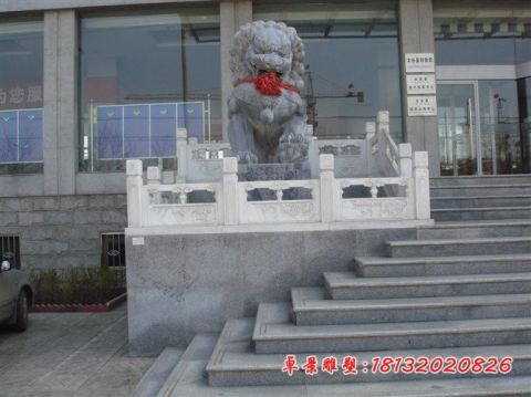 法院门口青石狮子石雕