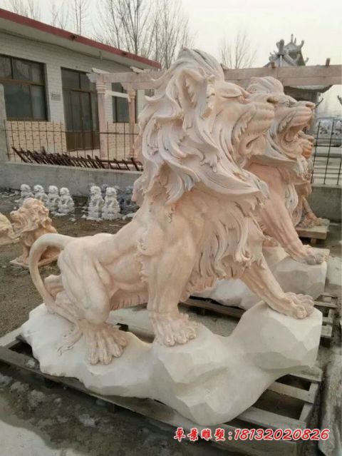 晚霞红立式西洋狮子石雕