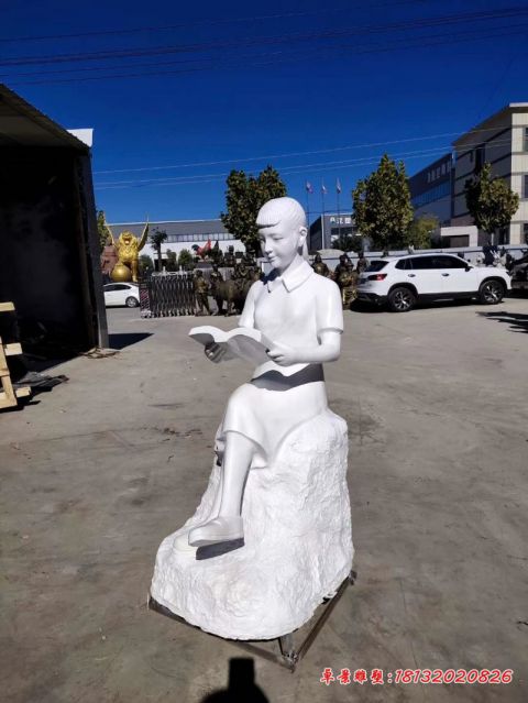 校园人物看书女孩石雕
