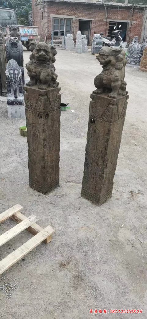 仿古狮子拴马柱石雕