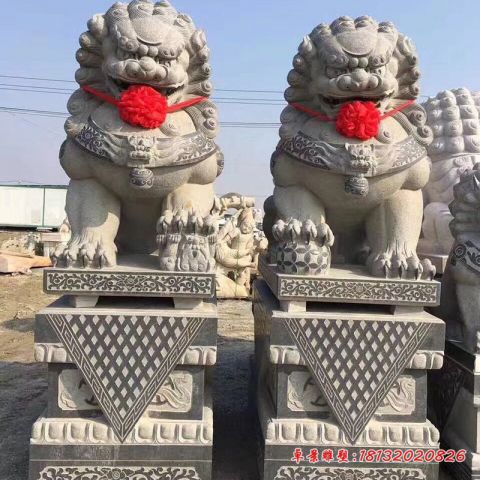 门口坐式大理石狮子石雕