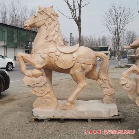 石雕广场晚霞红奔马