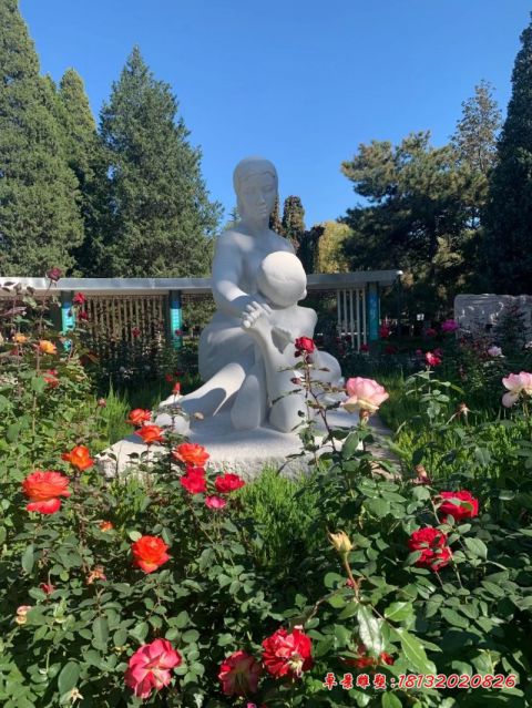 小区大理石母子石雕人物