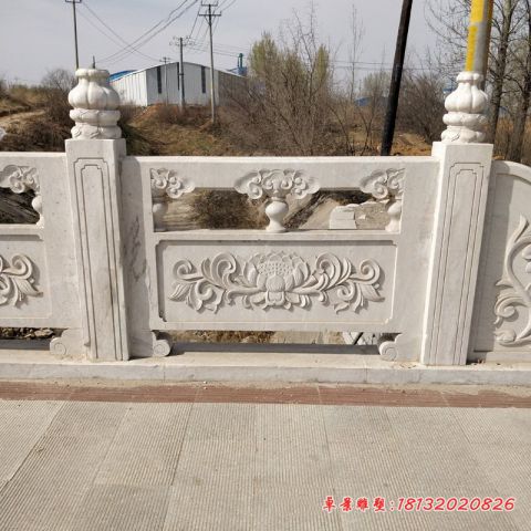 寺庙莲花浮雕栏板石雕