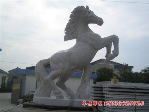 广场大理石奔马石雕