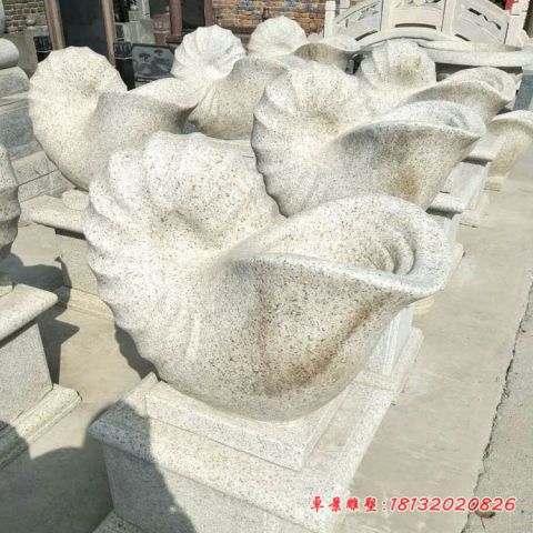 小区喷水海螺石雕