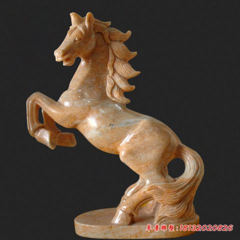 企业晚霞红马石雕