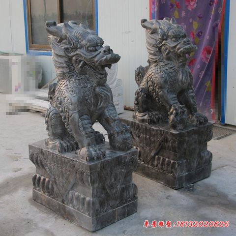 门前仿古坐式麒麟石雕