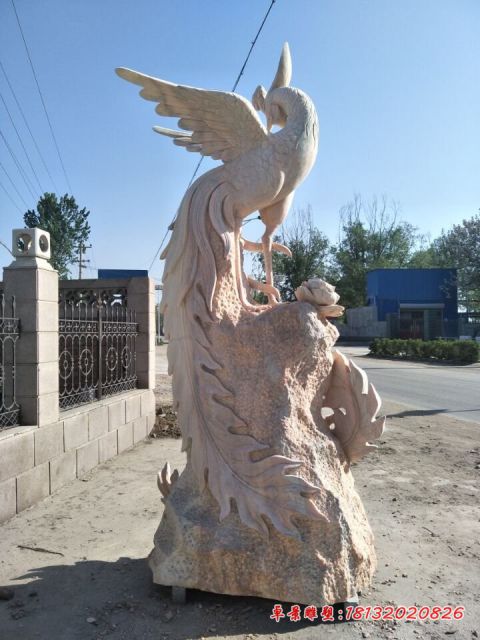 晚霞红古代神兽凤凰石雕