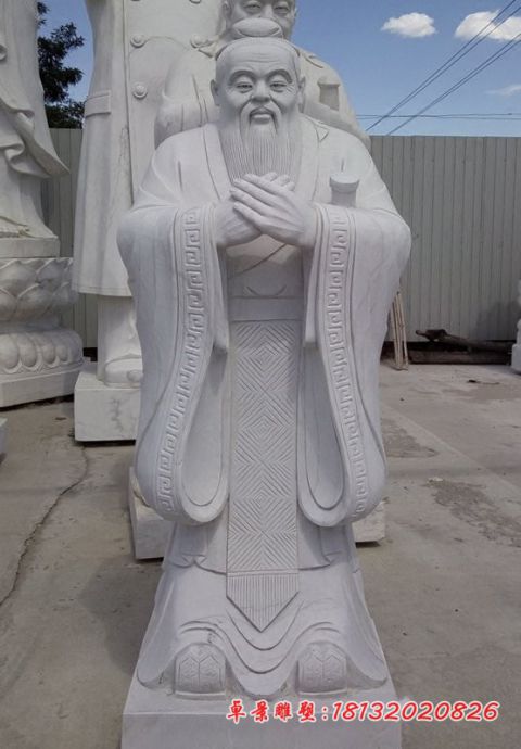 广场名人孔子石雕