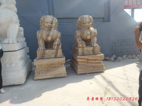 门前北京狮子石雕