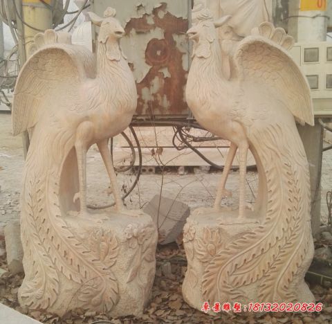 公园晚霞红凤凰雕塑