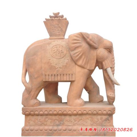 门前晚霞红驮宝石雕大象