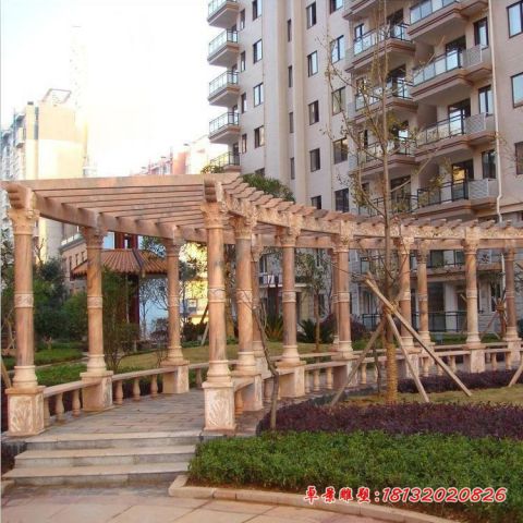 晚霞红小区走廊石雕