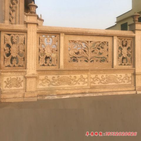 晚霞红墙壁栏板石雕