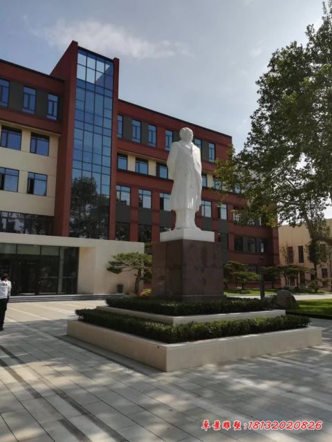 校园伟人汉白玉背手毛主席石雕