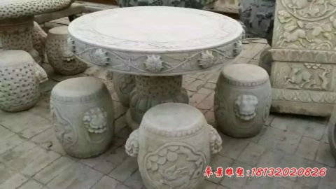 麒麟浮雕圆桌凳石雕