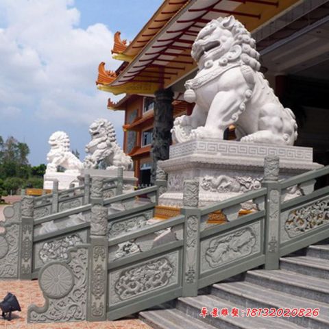 寺庙门前汉白玉狮子石雕
