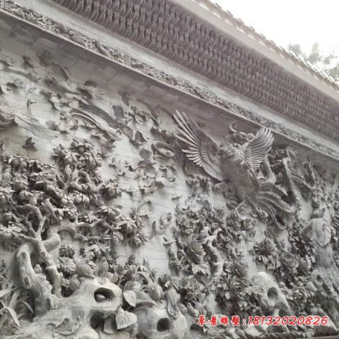 景区白鸟朝凤石浮雕