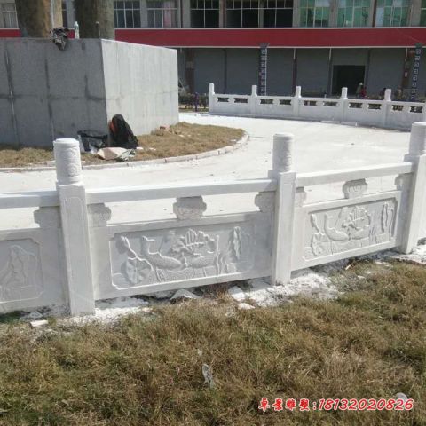 汉白玉莲花浮雕石雕栏板