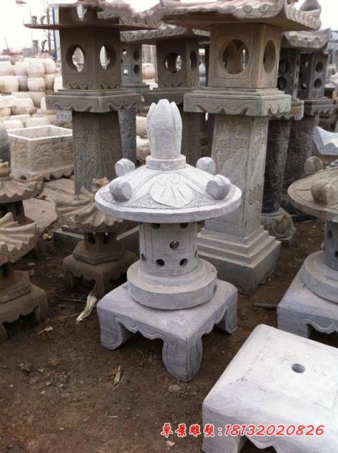 公园莲花石灯