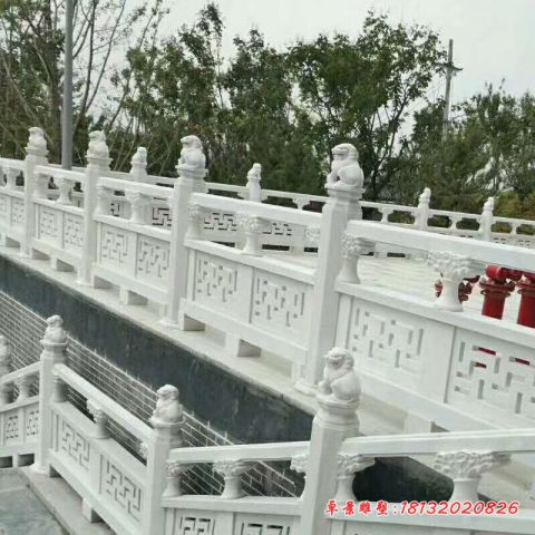 汉白玉狮子柱头石栏板