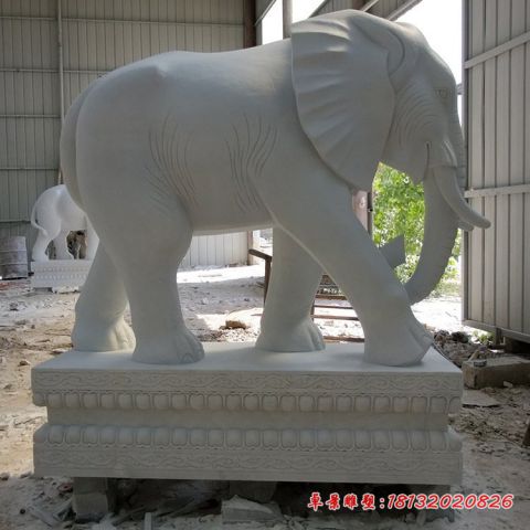 汉白玉酒店门前大象石雕