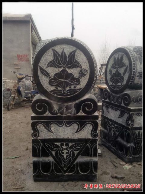 青石仿古莲花浮雕门墩