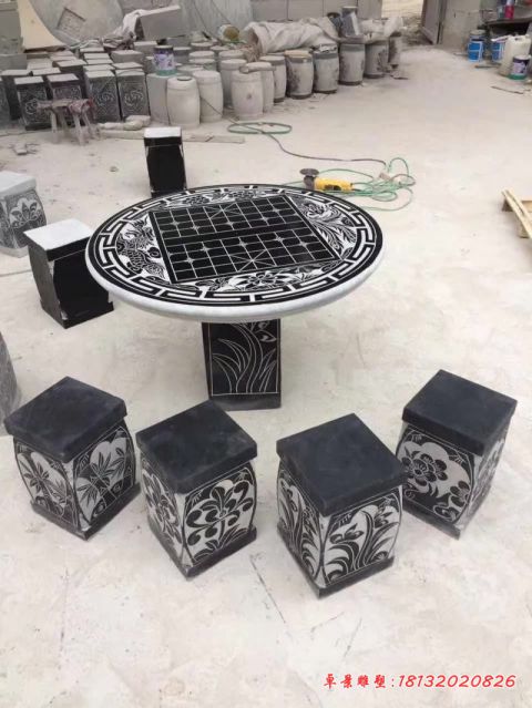 青石棋盘浮雕石雕桌凳