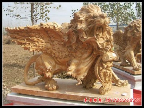 门前晚霞红飞狮石雕